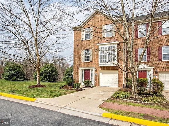2nd image of 8065 Horseshoe Cottage Cir