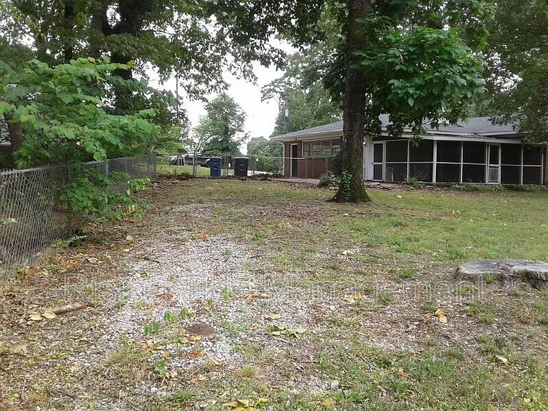948 Hickory Dr — Photo 30