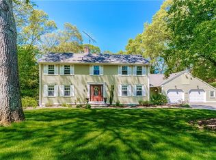 290 Tanglewood Dr, East Greenwich, RI 02818