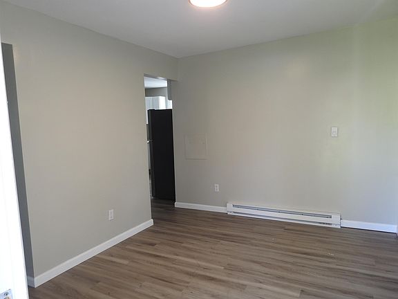2nd image of 121 Canal Ave