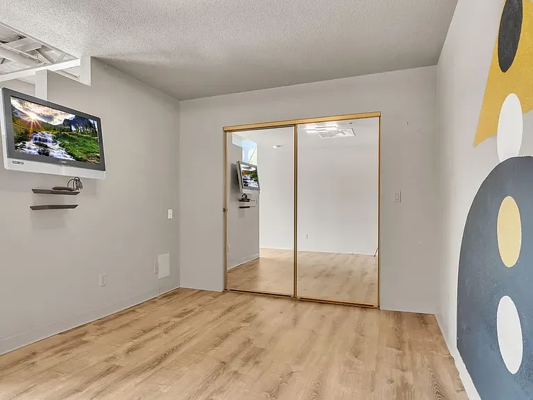 610 Central Ave SW #4H — Photo 9