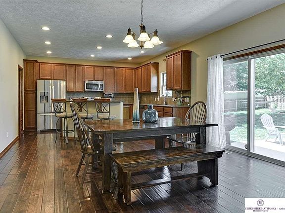 4th image of 17056 Corby St