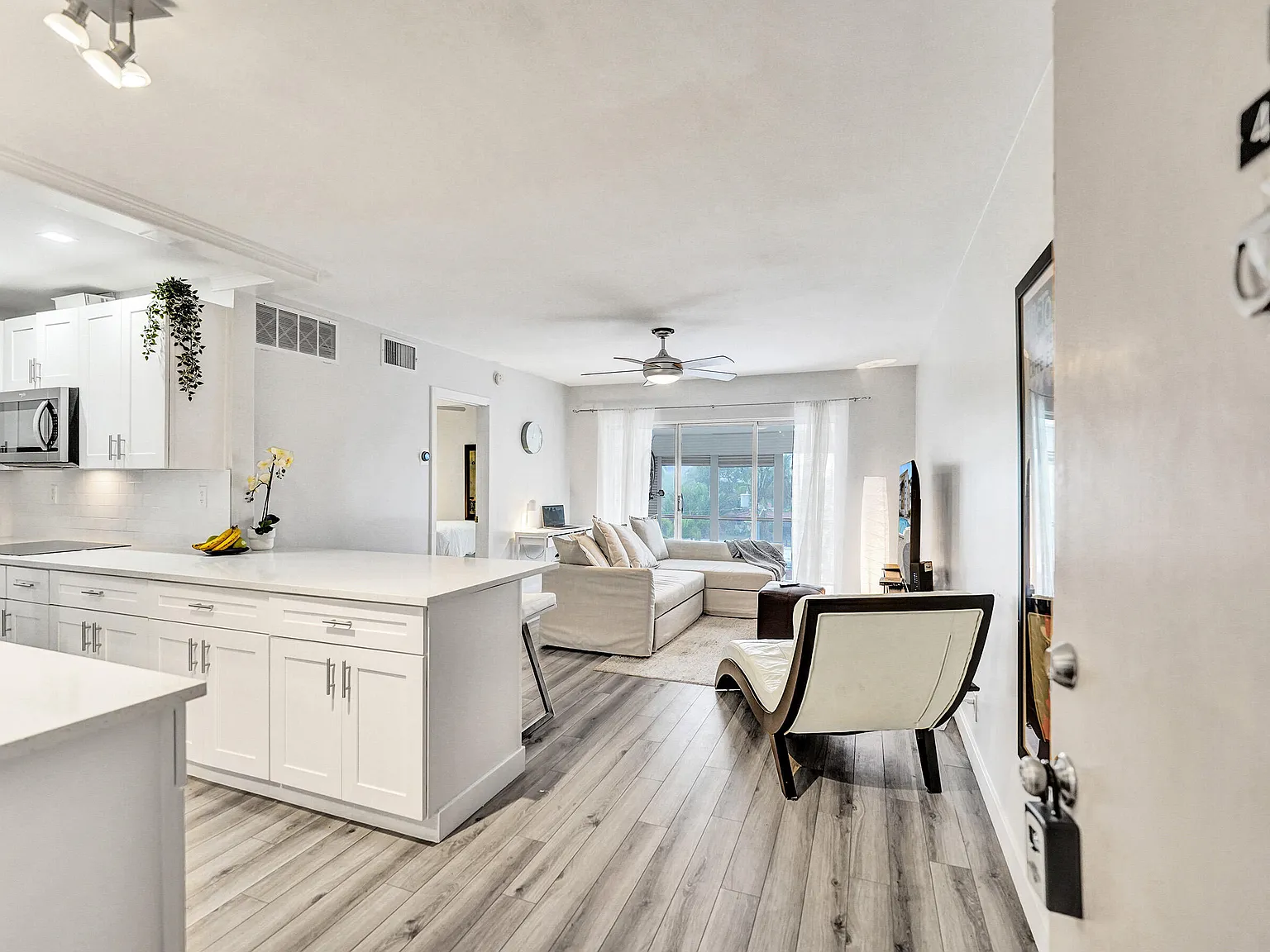 1 bed, 1.0 bath, 600 sqft, $2,000 — Photo 1