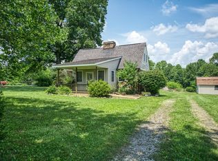 993 Highland Ln, Crossville, TN 38555