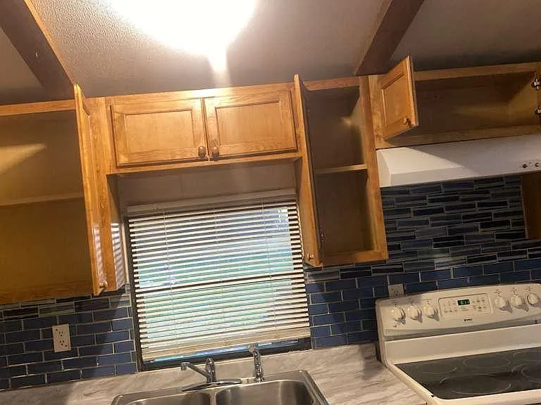 10827 Littlerock Rd SW — Photo 6