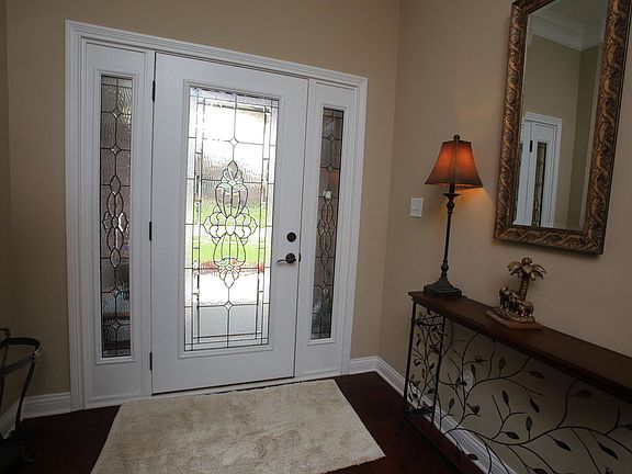 4th image of 8106 Cedar Bend Dr
