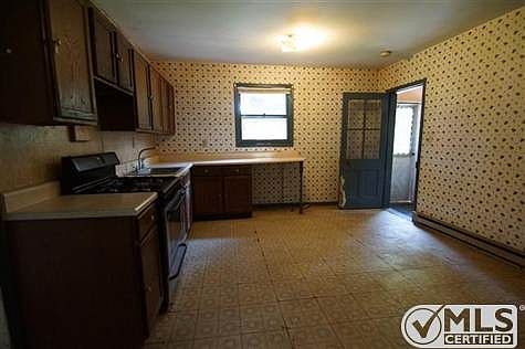 5th image of 110 Malden Tpke
