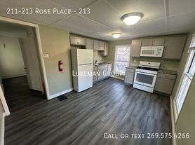 211-213 Rose Pl