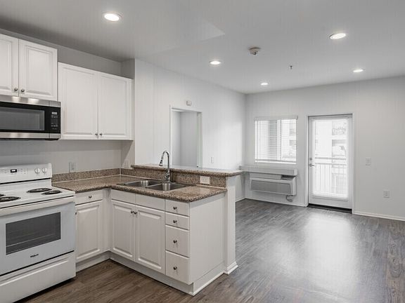 4th image of 12777 Garden Grove Blvd #103