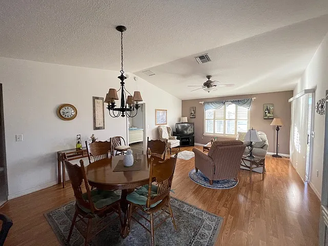 445 Corbett Dr — Photo 4