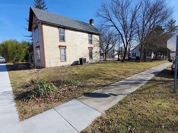 3rd image of 9935 Front St Lot 15-16