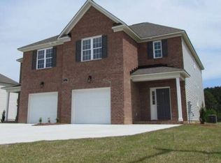 405 S Pointe Dr #B, Winterville, NC 28590