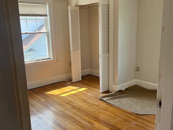 4th image of 429 Quincy Shore Dr #2