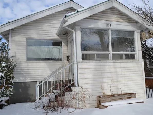 915 E 1st St NW, Calgary, AB T2M 2R9