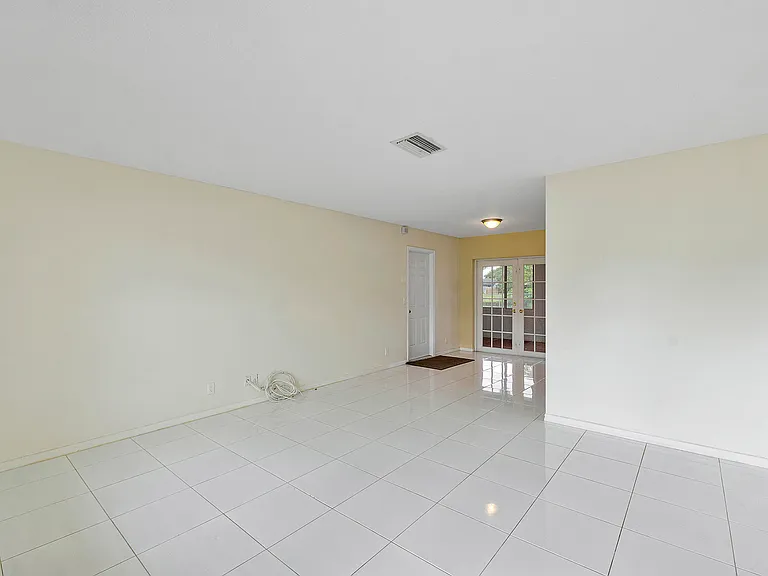 8095 Saint John Ave W — Photo 7