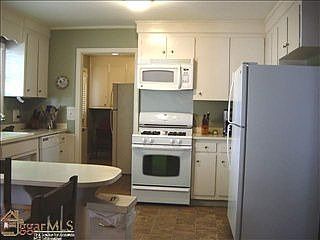 3rd image of 406 Leyswood Dr