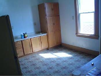 5th image of 707 Saint Clair Ave