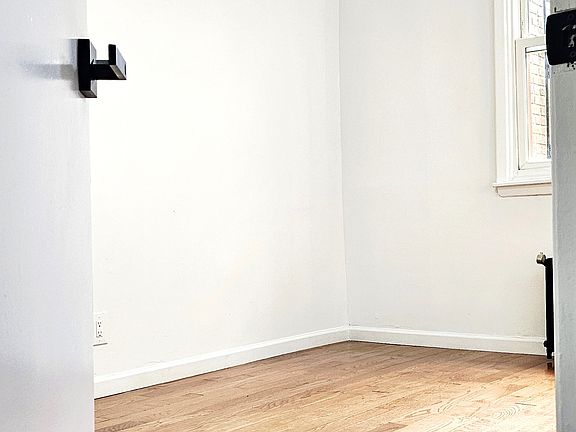 3rd image of 473 Humboldt St APT 1