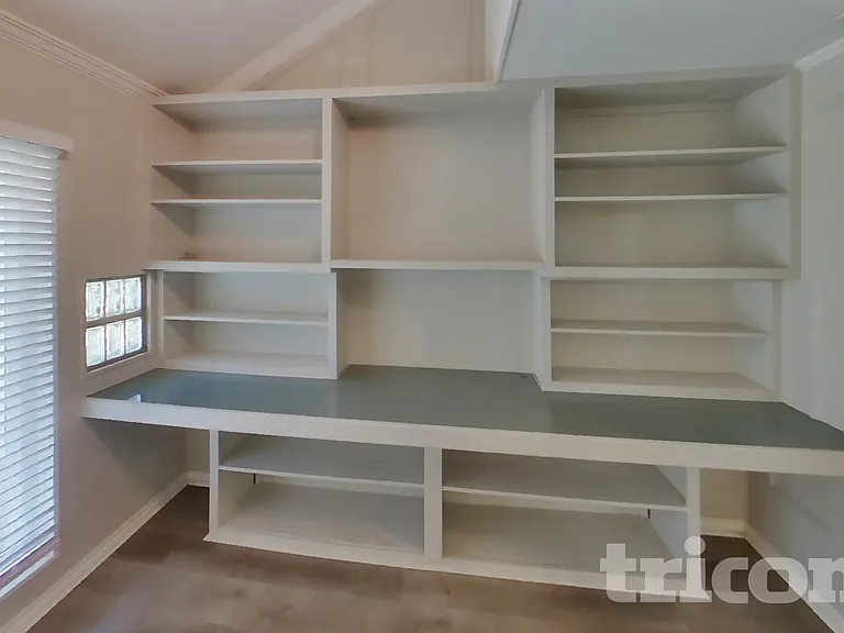 725 Villa Ridge Dr — Photo 13