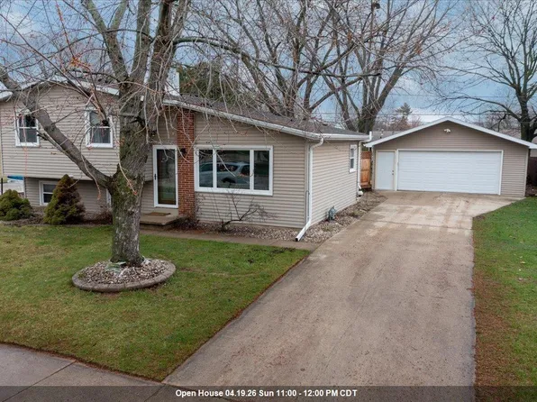 1058 Tullar Rd, Neenah, WI 54956