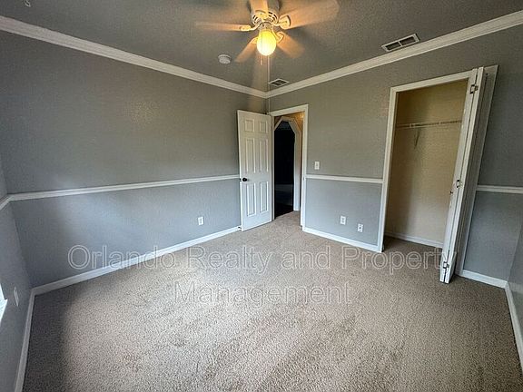 5th image of 210 Ayrshire Pl
