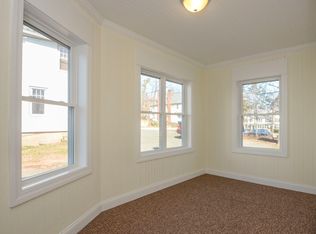 11 Park St, Manchester, CT 06040