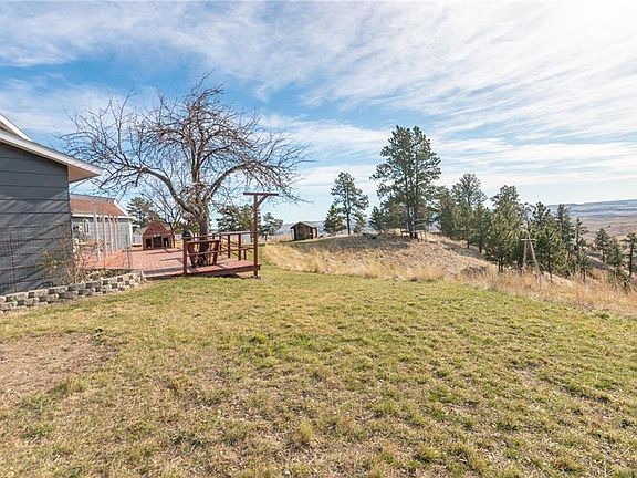 3rd image of 187 Emerald Hills Dr