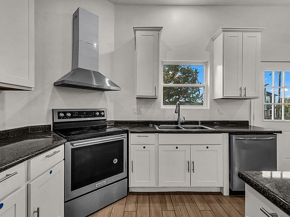 4th image of 2514 Austin Ct