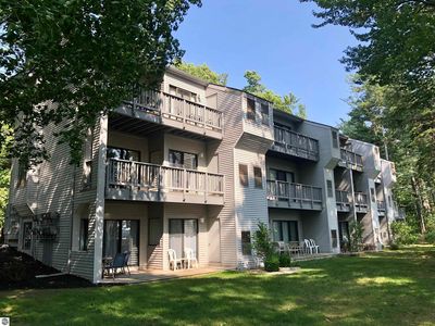 5663 Creeks Xing, Williamsburg, MI, 49690