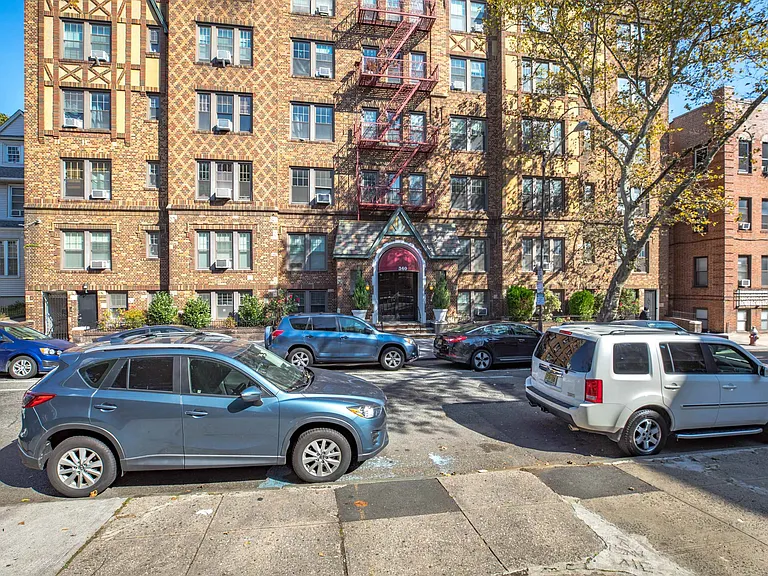 340 Fairmont Ave #204 — Photo 11