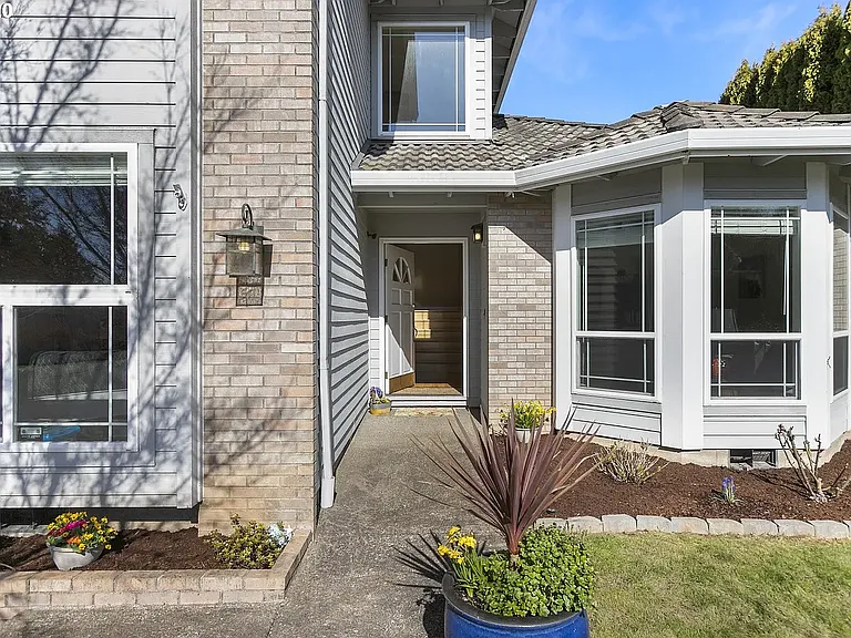 14695 SW Cabernet Ct — Photo 2
