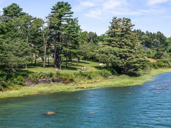 189 Basin Point Road, Harpswell, ME 04079