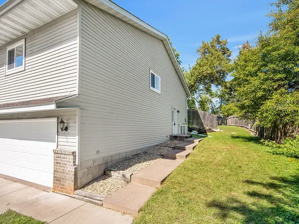 1103 10th Ave SW #1103, Forest Lake, MN 55025