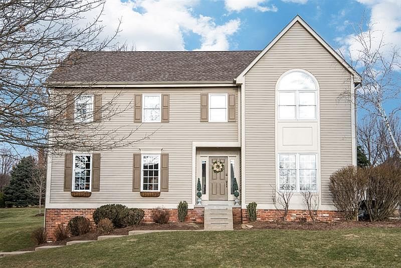1st image of 149 Pinehurst Dr