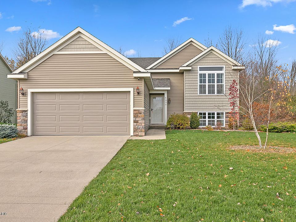 1st image of 4655 Haywood Dr SE