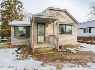 22965 W Lakeview Ave, Antioch, IL 60002