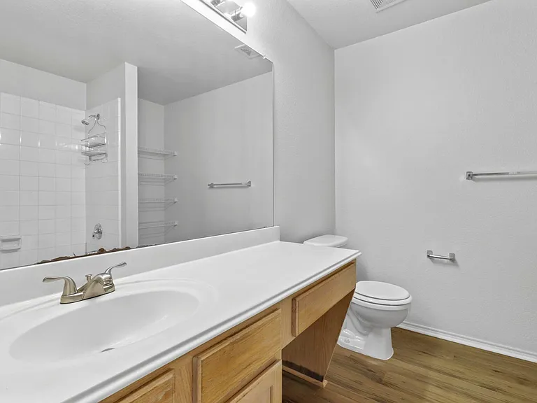 2205 Lookout Ln — Photo 19