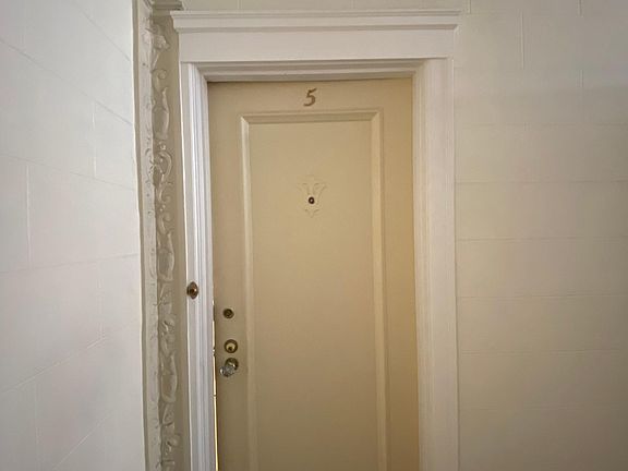 2nd image of 2160 Van Ness Ave APT 5