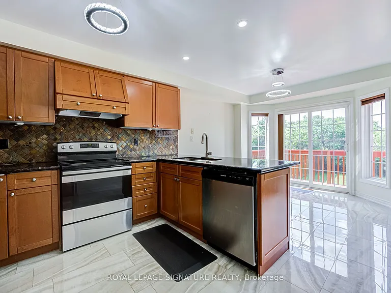 44 Selby Dr — Photo 19