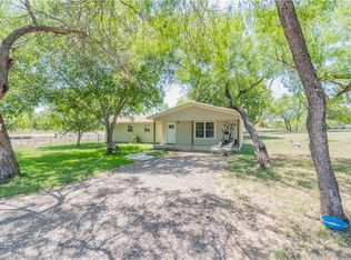 160 Tor Dr, Seguin, TX 78155