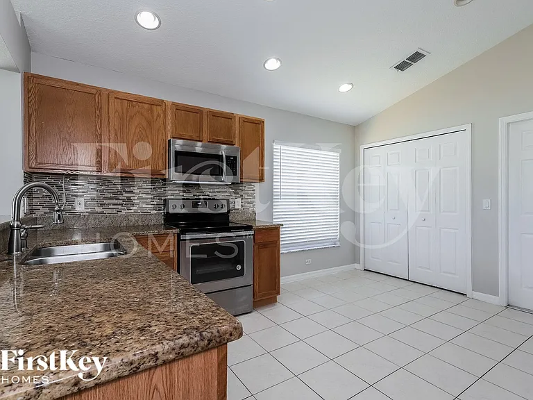 745 Troon Cir — Photo 6