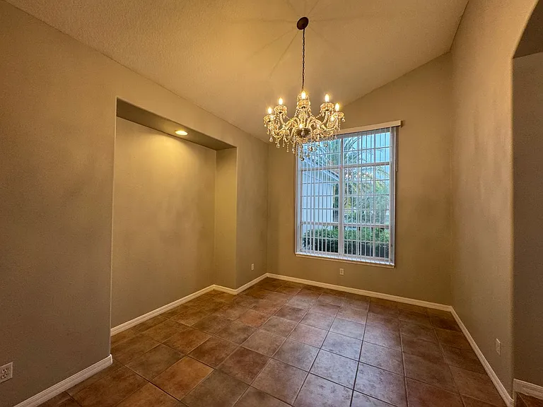 2521 Roat Dr — Photo 10