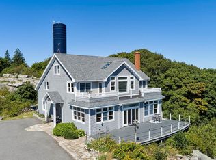 38 W Main St, Vinalhaven, ME 04863