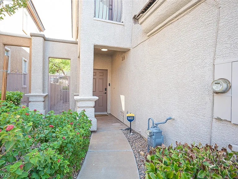 641 Solitude Point Ave — Photo 50