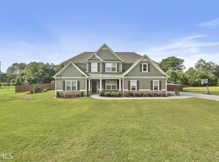 103 Rock House Rdg, Senoia, GA 30276