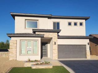 2068 Futurity Dr, Sunland Park, NM 88063