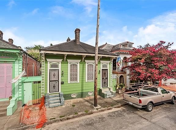2nd image of 917 Saint Ferdinand St