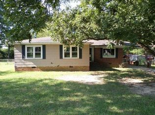 105 Pinewood Ave, Clinton, SC 29325