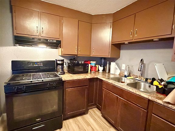 4th image of 3328 Gorton Rd