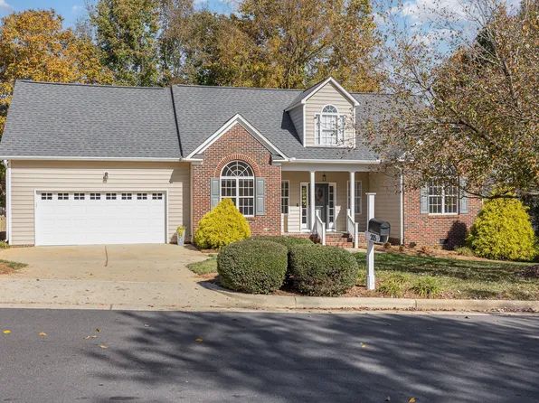 205 Foxbury Dr, Garner, NC 27529